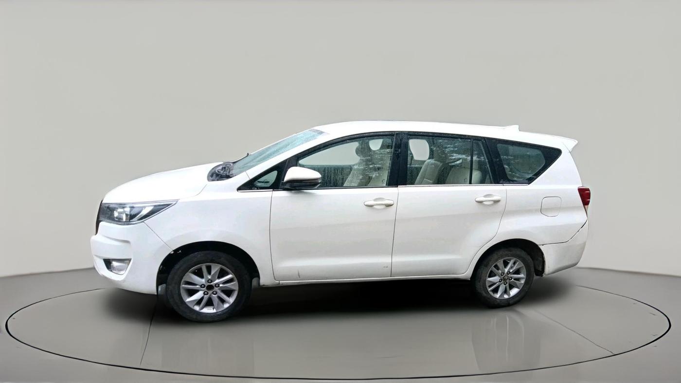 2017 Toyota Innova Crysta 2.4 G 7 STR, Diesel, Manual, 4,20,065 km, exterior