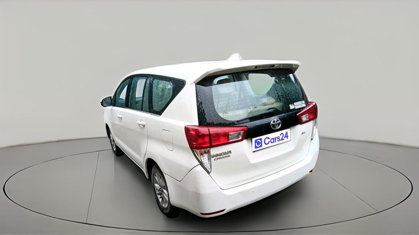2017 Toyota Innova Crysta 2.4 G 7 STR, Diesel, Manual, 4,20,065 km, exterior