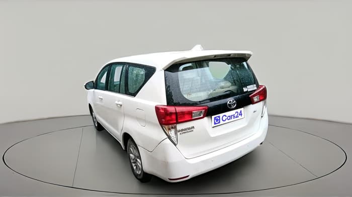 2017 Toyota Innova Crysta 2.4 G 7 STR, Diesel, Manual, 4,20,065 km, exterior