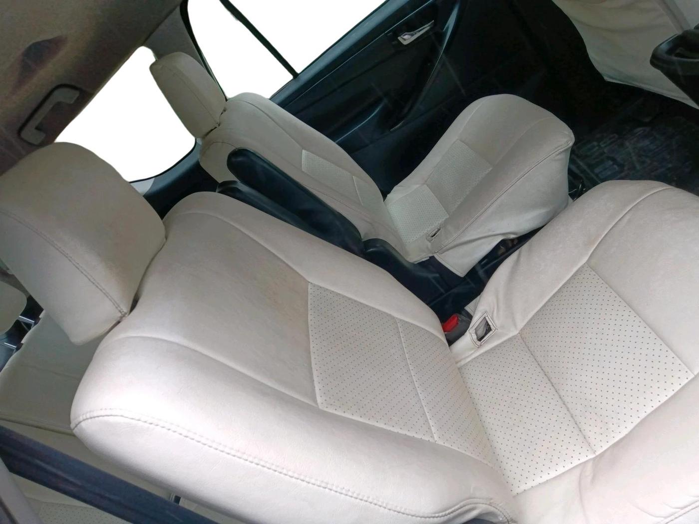 2017 Toyota Innova Crysta 2.4 G 7 STR, Diesel, Manual, 4,20,065 km, interior