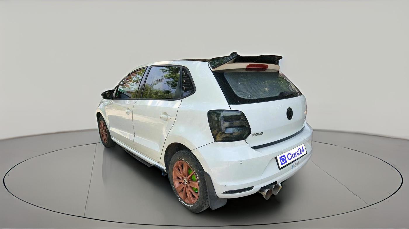 2016 Volkswagen Polo HIGHLINE1.2L, Petrol, Manual, 1,29,165 km, exterior