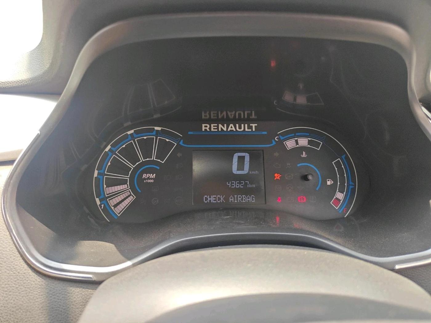 2022 Renault TRIBER RXZ, Petrol, Manual, 43,627 km, interior