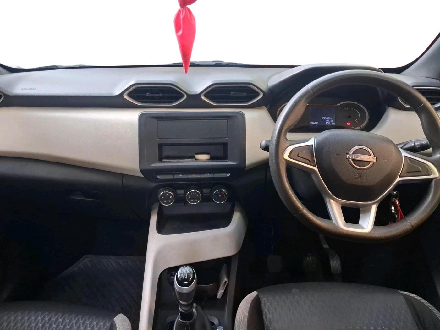 2023 Nissan MAGNITE XE, Petrol, Manual, 59,568 km, interior