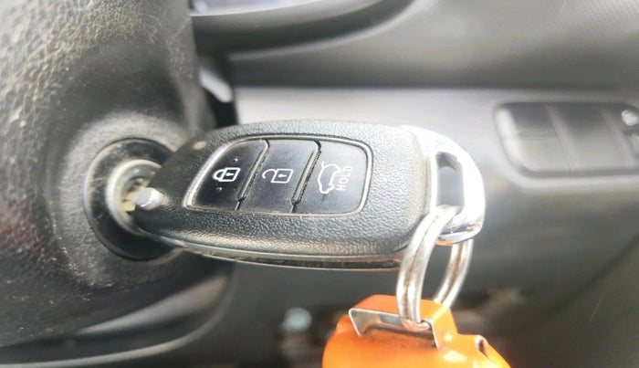 2019 Hyundai VENUE SX 1.0 TURBO, Petrol, Manual, 88,543 km, interior