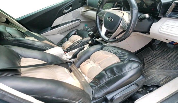 2020 Mahindra XUV300 W8 1.5 DIESEL, Diesel, Manual, 1,36,524 km, interior