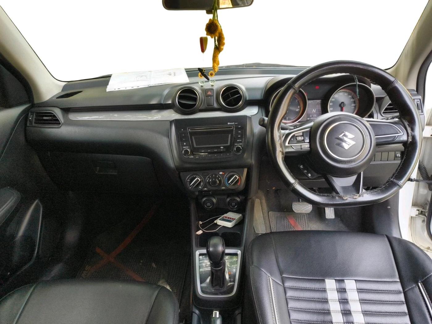 2019 Maruti Swift VXI AMT, Petrol, Automatic, 32,200 km, interior