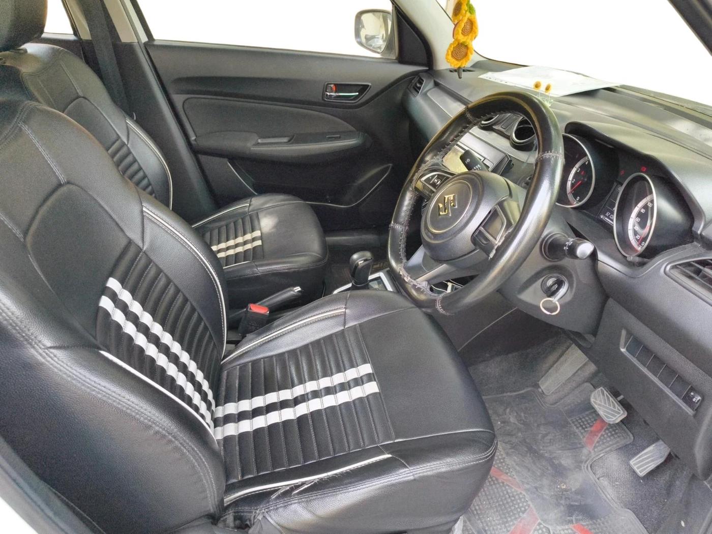 2019 Maruti Swift VXI AMT, Petrol, Automatic, 32,200 km, interior