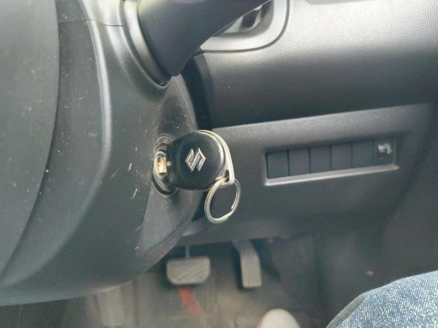 2019 Maruti Swift VXI AMT, Petrol, Automatic, 32,200 km, interior
