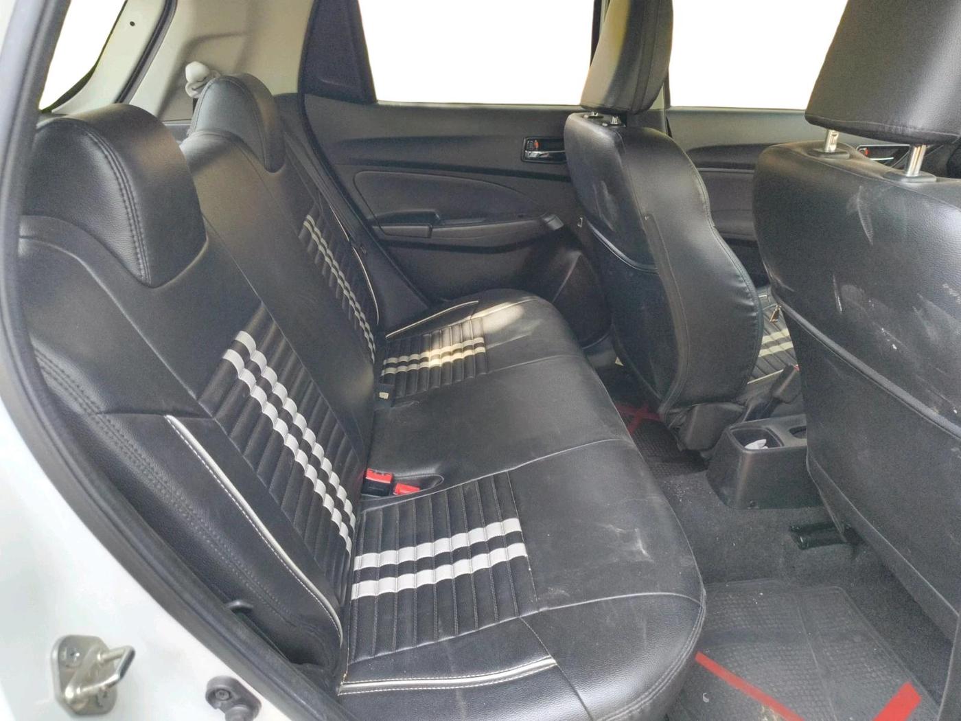 2019 Maruti Swift VXI AMT, Petrol, Automatic, 32,200 km, interior