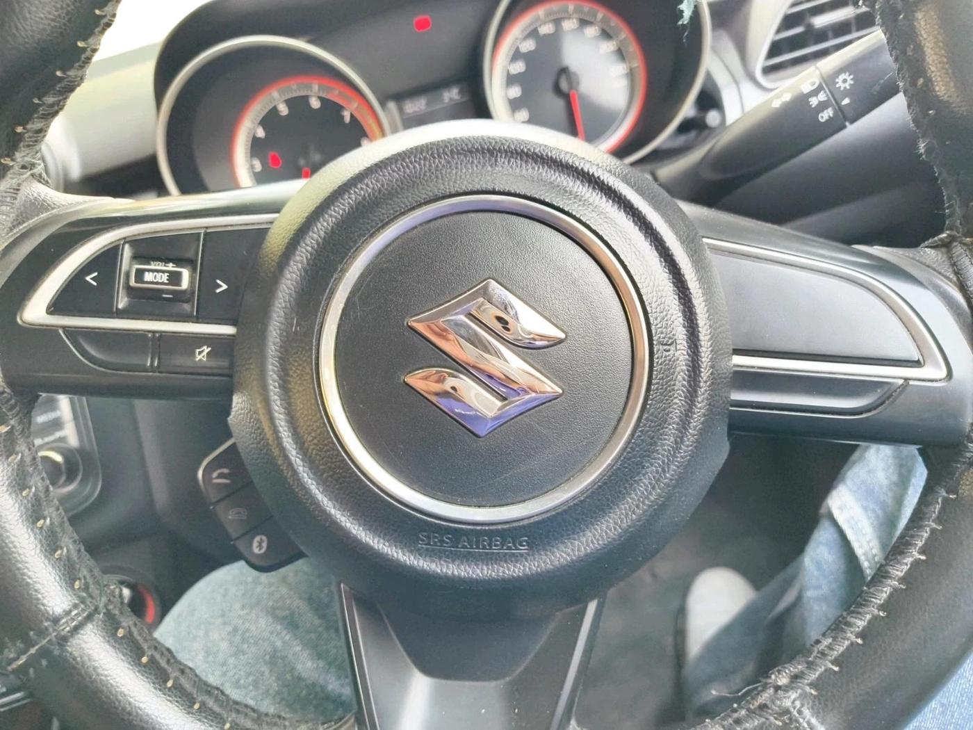 2019 Maruti Swift VXI AMT, Petrol, Automatic, 32,200 km, interior