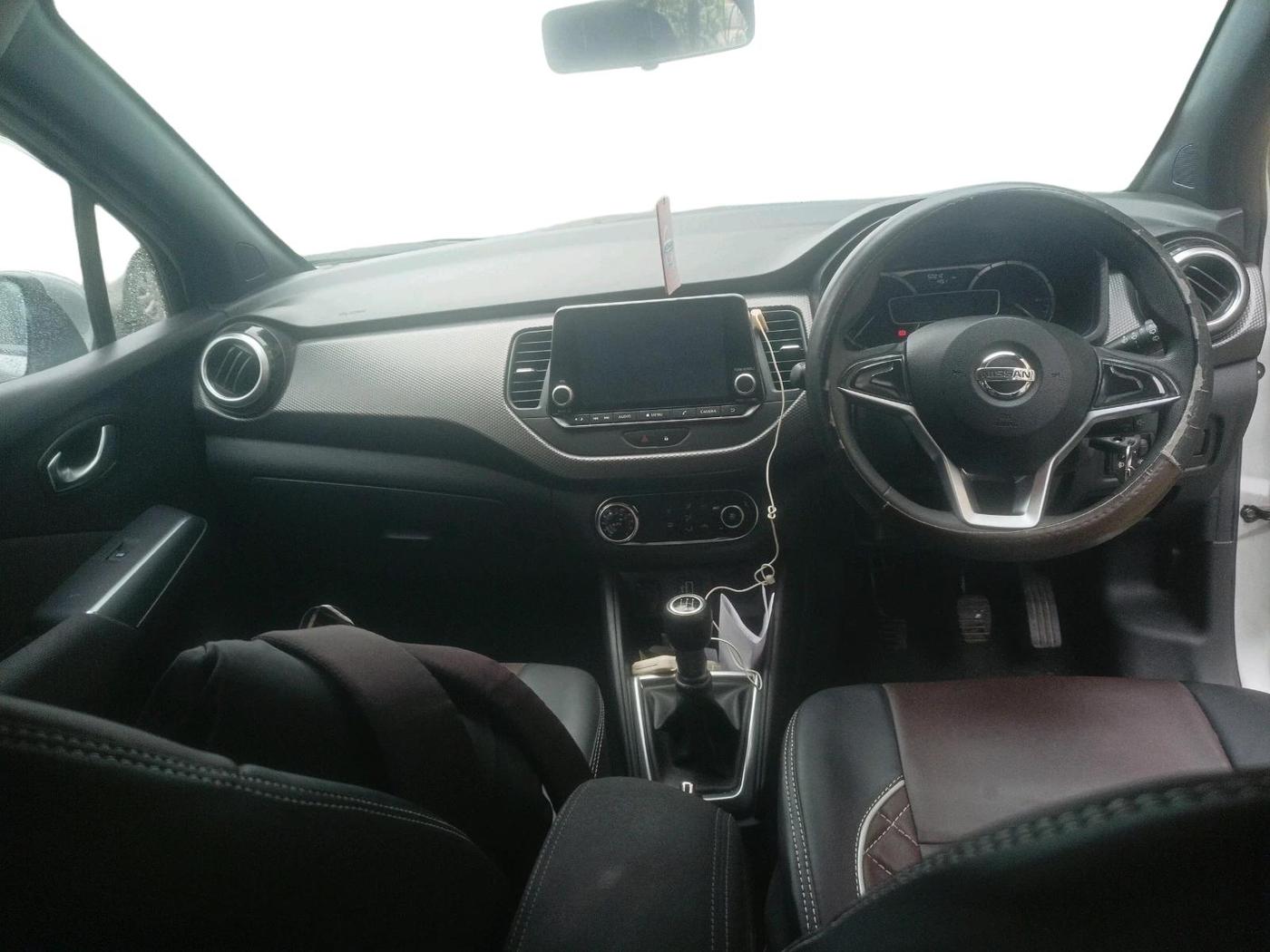 2019 Nissan Kicks XV 1.5, Petrol, Manual, 50,212 km, interior