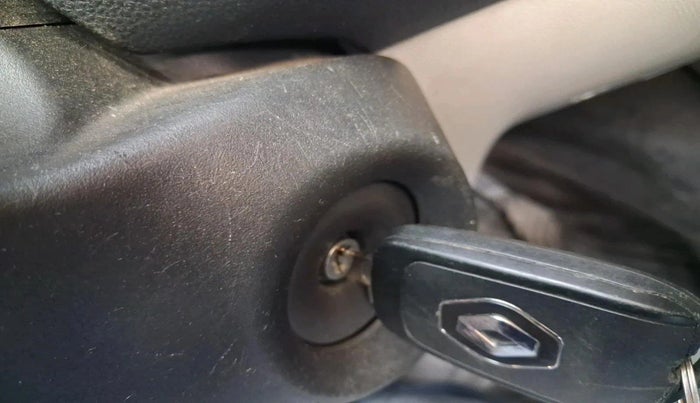 2020 Renault TRIBER RXL MT, Petrol, Manual, 66,747 km, interior