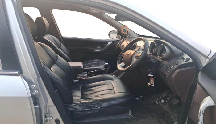 2014 Mahindra XUV500 W6, Diesel, Manual, 88,740 km, interior