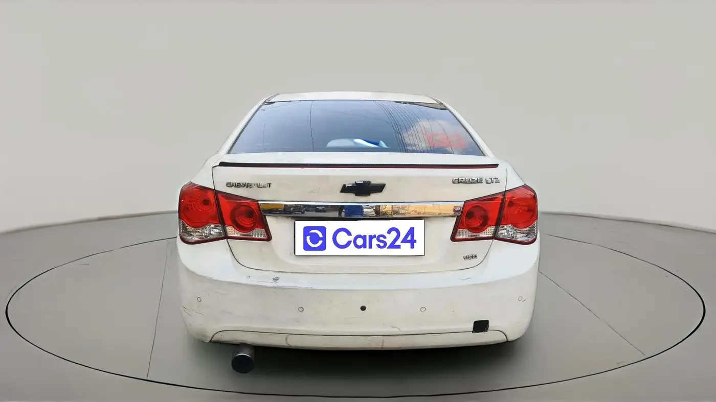 2013 Chevrolet Cruze LTZ, Diesel, Manual, 70,200 km, exterior
