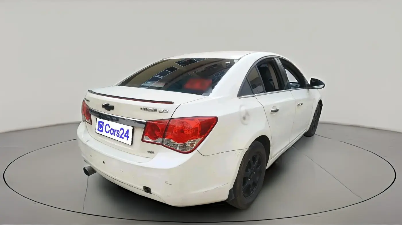 2013 Chevrolet Cruze LTZ, Diesel, Manual, 70,200 km, exterior