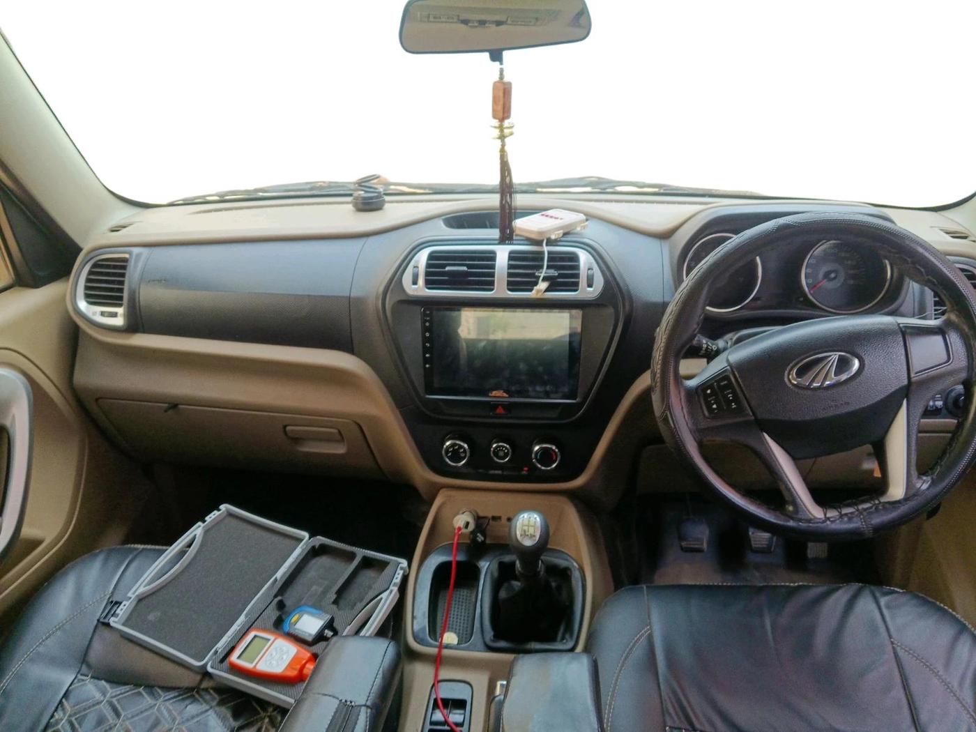 2016 Mahindra TUV300 T8, Diesel, Manual, 6,112 km, interior
