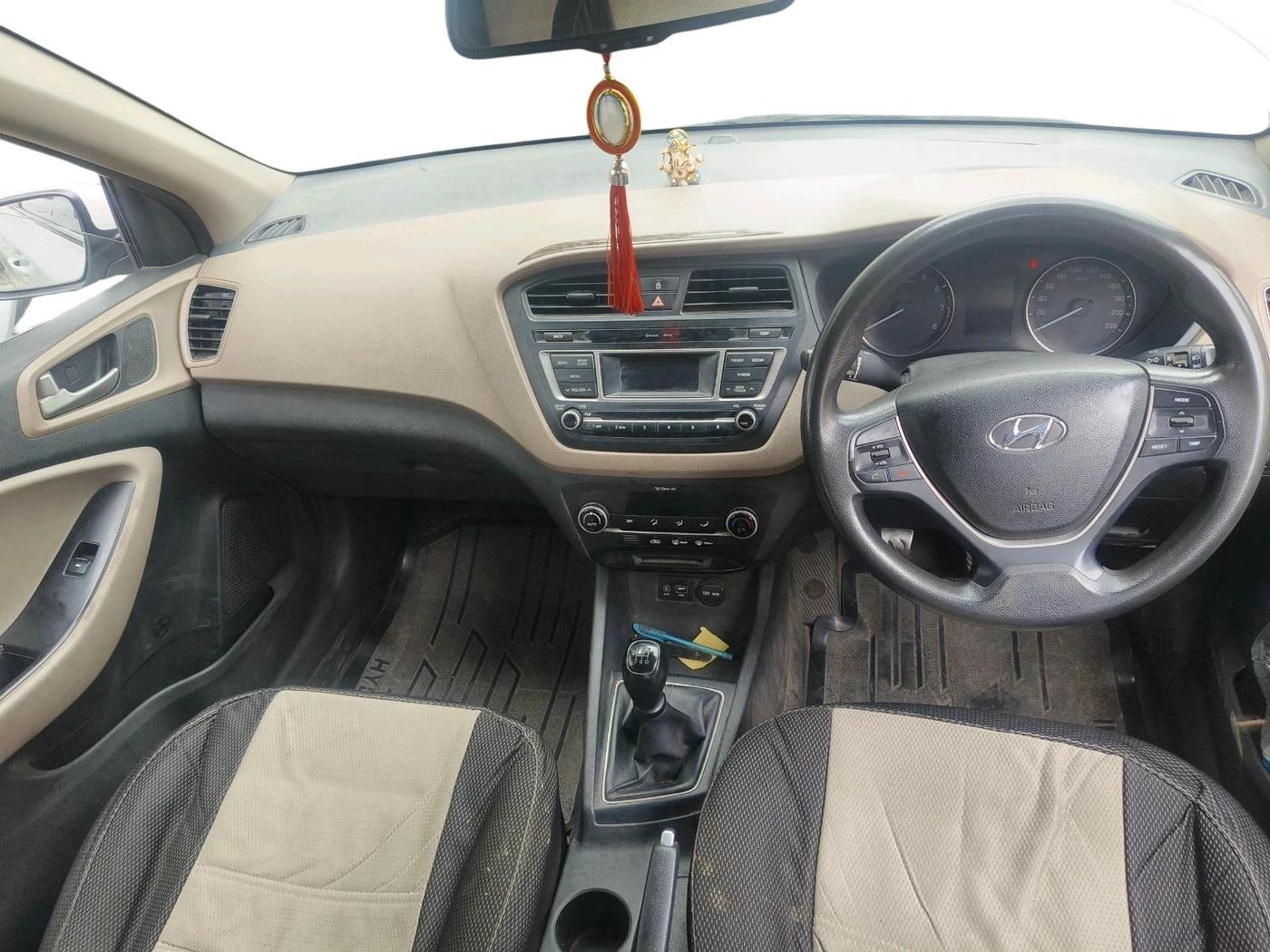 2016 Hyundai Elite i20 SPORTZ 1.2, Petrol, Manual, 1,14,914 km, interior