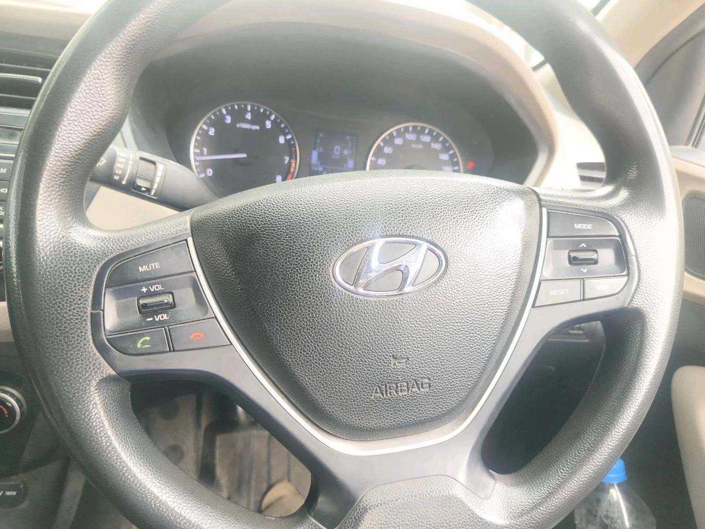 2016 Hyundai Elite i20 SPORTZ 1.2, Petrol, Manual, 1,14,914 km, interior