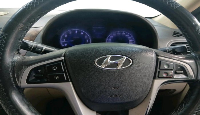 2013 Hyundai Verna FLUIDIC 1.6 VTVT SX, Petrol, Manual, 87,422 km, interior