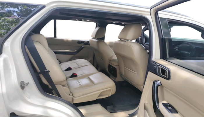 2021 Ford Endeavour TITANIUM PLUS 2.0 4X2 AT SUNROOF, Diesel, Automatic, 93,904 km, interior