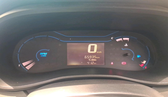 2019 Renault Kwid RXT 1.0 (O), Petrol, Manual, 65,935 km, interior