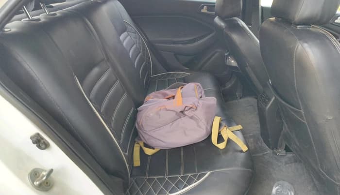 2015 Hyundai i20 Active 1.4 S, Diesel, Manual, 91,800 km, interior