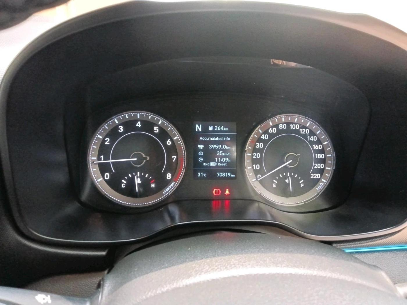 2022 Hyundai VENUE SX 1.0 TURBO IMT, Petrol, Manual, 70,819 km, interior