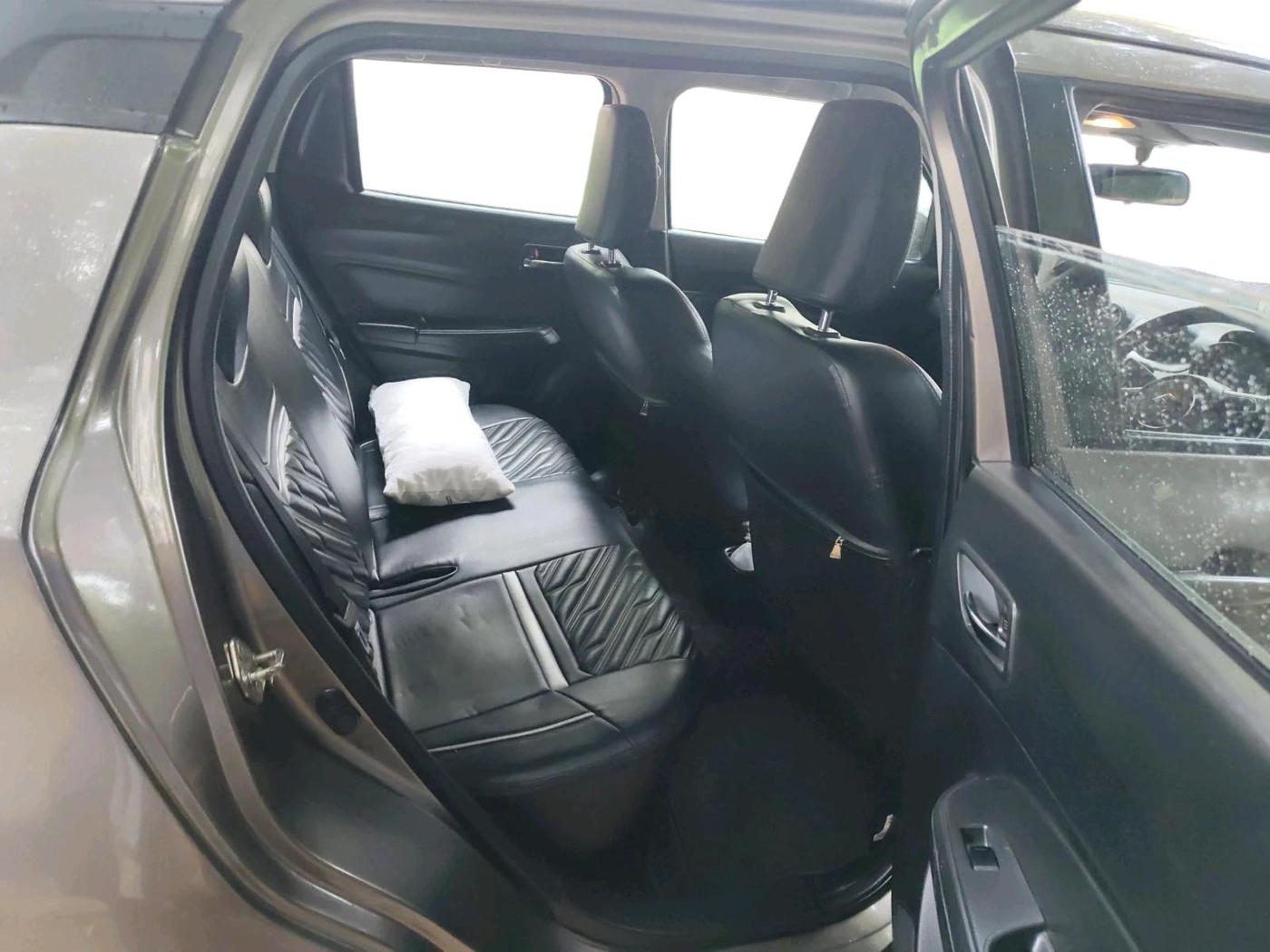 2019 Maruti Swift VXI AMT, Petrol, Automatic, 62,380 km, interior