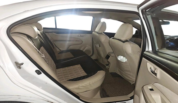 2017 Maruti Ciaz SIGMA DIESEL 1.3, Diesel, Manual, 90,474 km, interior