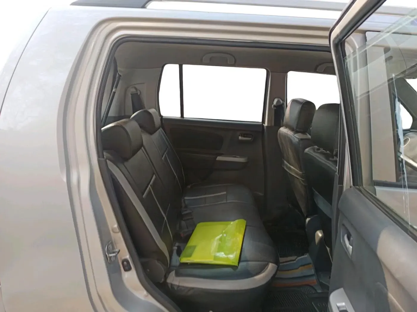 2012 Maruti Wagon R 1.0 VXI, Petrol, Manual, 96,955 km, interior
