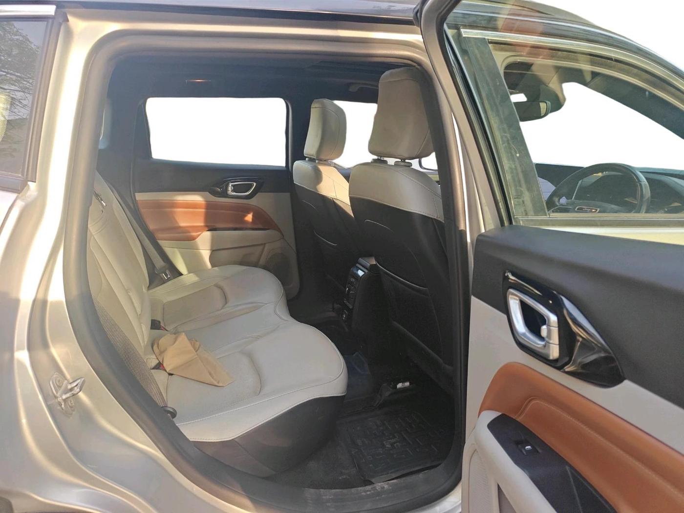 2023 Jeep Compass LIMITED (O) 2.0 DIESEL, Diesel, Manual, 35,409 km, interior