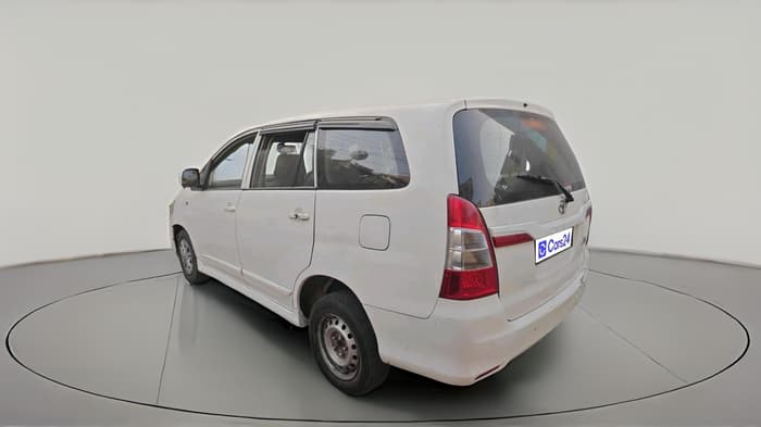 2015 Toyota Innova 2.5 GX 7 STR, Diesel, Manual, 2,23,943 km, exterior