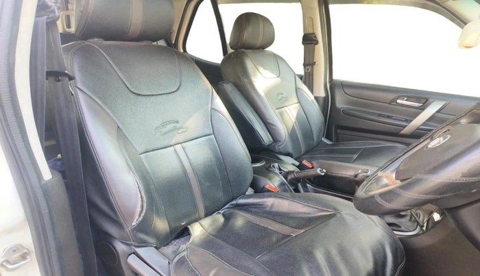 2016 Tata Safari Storme 2.2 VX 4X2, Diesel, Manual, 1,33,701 km, interior