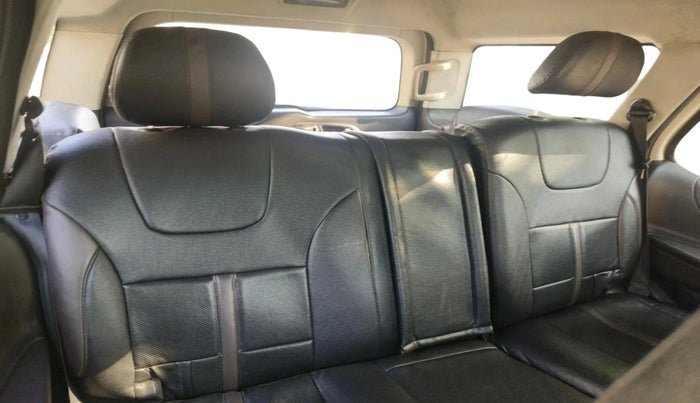 2016 Tata Safari Storme 2.2 VX 4X2, Diesel, Manual, 1,33,701 km, interior