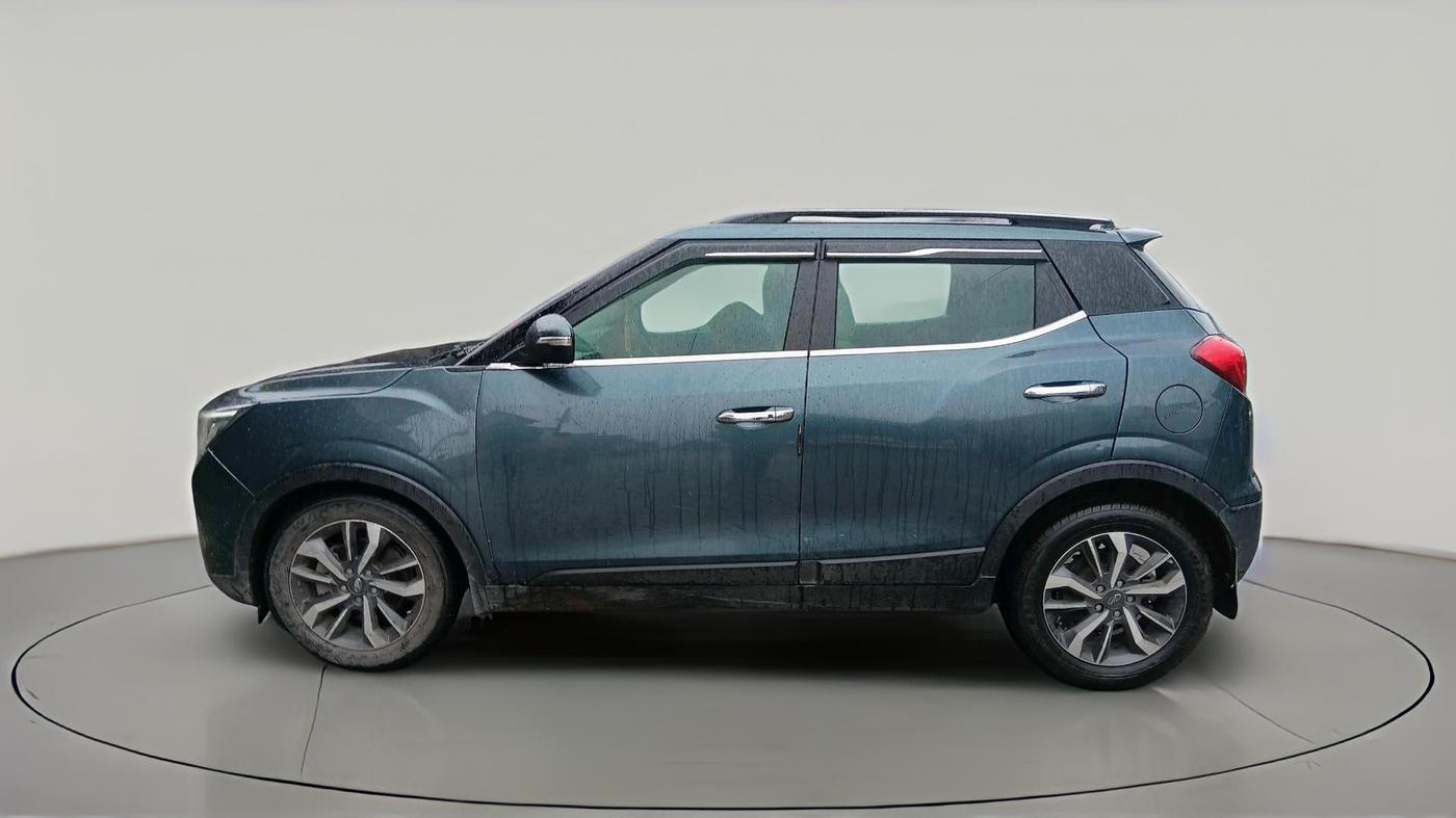 2021 Mahindra XUV300 W8 (O) 1.5 DIESEL, Diesel, Manual, 45,100 km, exterior