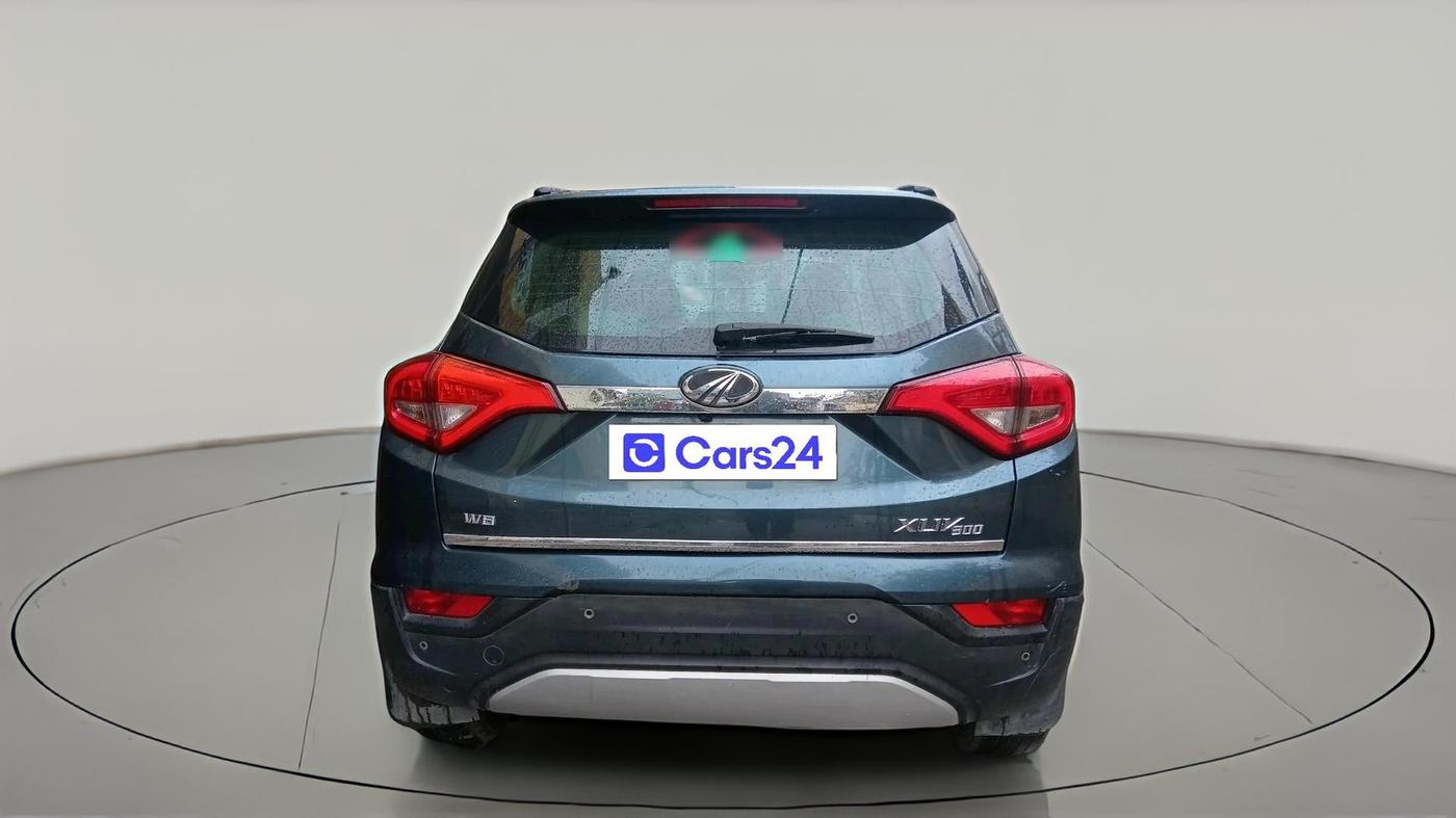 2021 Mahindra XUV300 W8 (O) 1.5 DIESEL, Diesel, Manual, 45,100 km, exterior