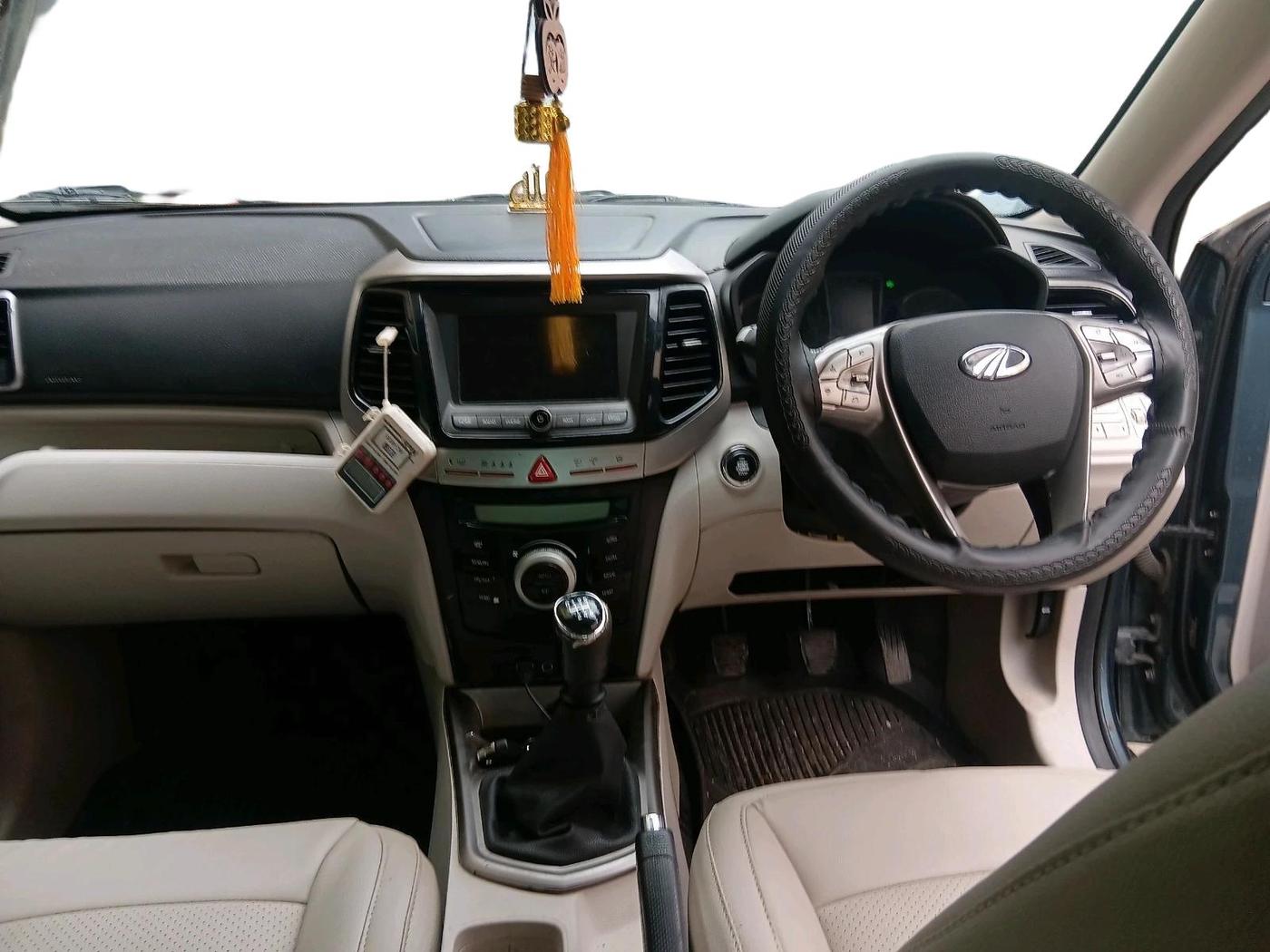 2021 Mahindra XUV300 W8 (O) 1.5 DIESEL, Diesel, Manual, 45,100 km, interior