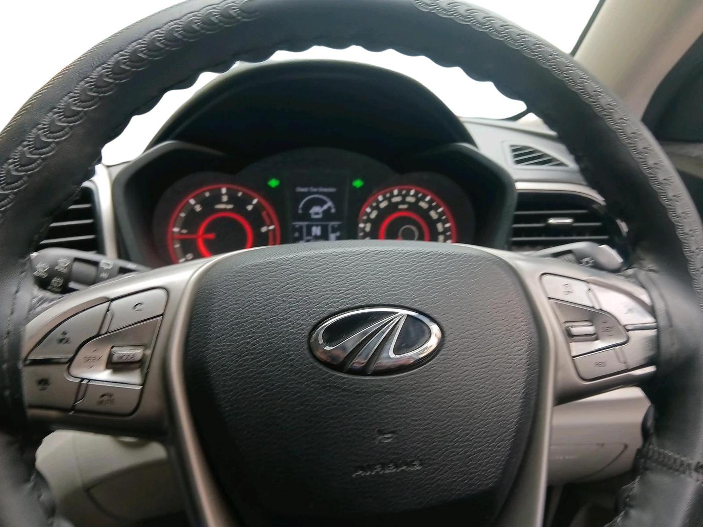 2021 Mahindra XUV300 W8 (O) 1.5 DIESEL, Diesel, Manual, 45,100 km, interior
