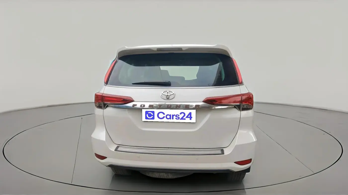 2018 Toyota Fortuner 2.8 4X2 MT, Diesel, Manual, 1,43,328 km, exterior