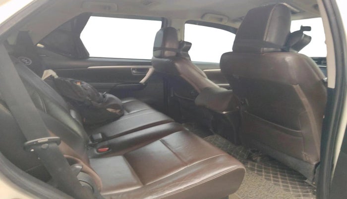 2018 Toyota Fortuner 2.8 4X2 MT, Diesel, Manual, 1,43,328 km, interior