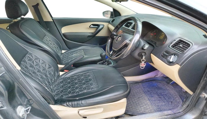 2017 Volkswagen Polo HIGHLINE1.5L, Diesel, Manual, 90,200 km, interior