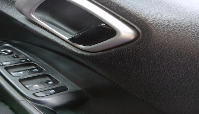 2021 Hyundai VENUE S (O) MT 1.5 CRDI, Diesel, Manual, 1,61,459 km, interior