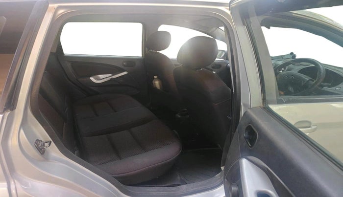 2011 Ford Figo TITANIUM 1.4 DIESEL, Diesel, Manual, 92,028 km, interior