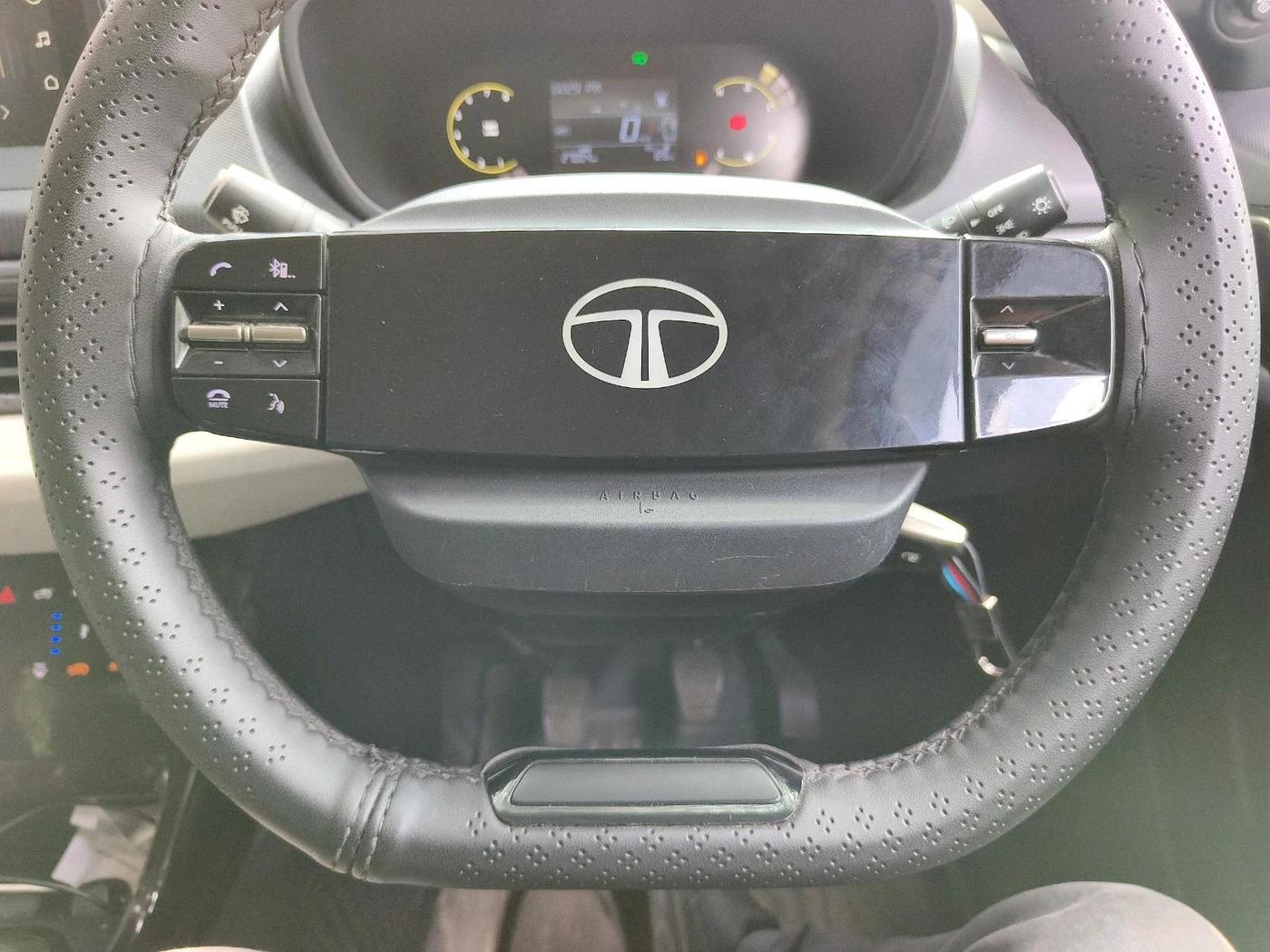 2024 Tata NEXON PURE 1.2 PETROL, Petrol, Manual, 27,004 km, interior