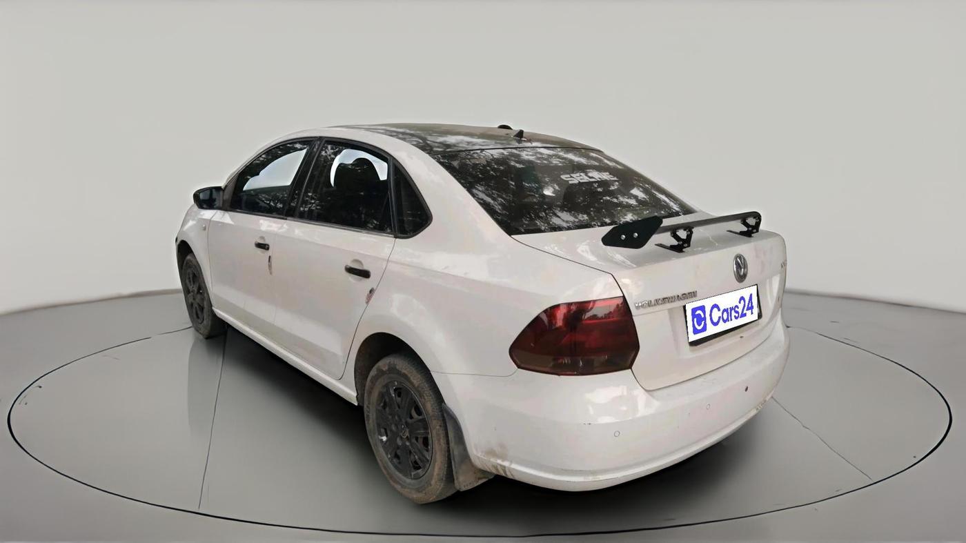 2012 Volkswagen Vento TRENDLINE 1.6, Petrol, Manual, 99,998 km, exterior