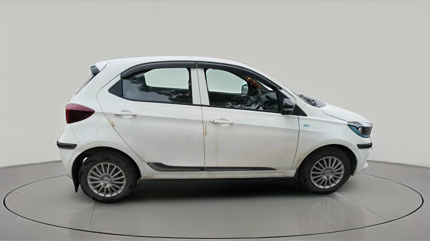 2023 Tata TIAGO EV XT MEDIUM RANGE, Electric, Automatic, 78,433 km, exterior