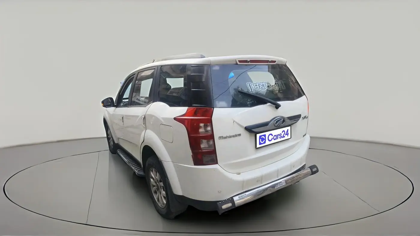 2017 Mahindra XUV500 W10, Diesel, Manual, 1,46,076 km, exterior