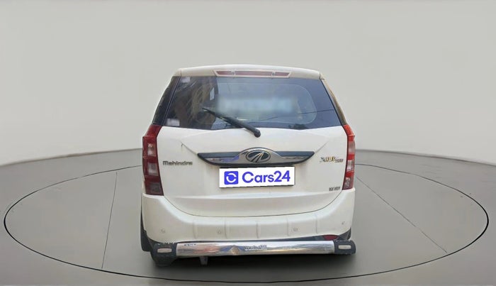 2017 Mahindra XUV500 W10, Diesel, Manual, 1,46,076 km, exterior