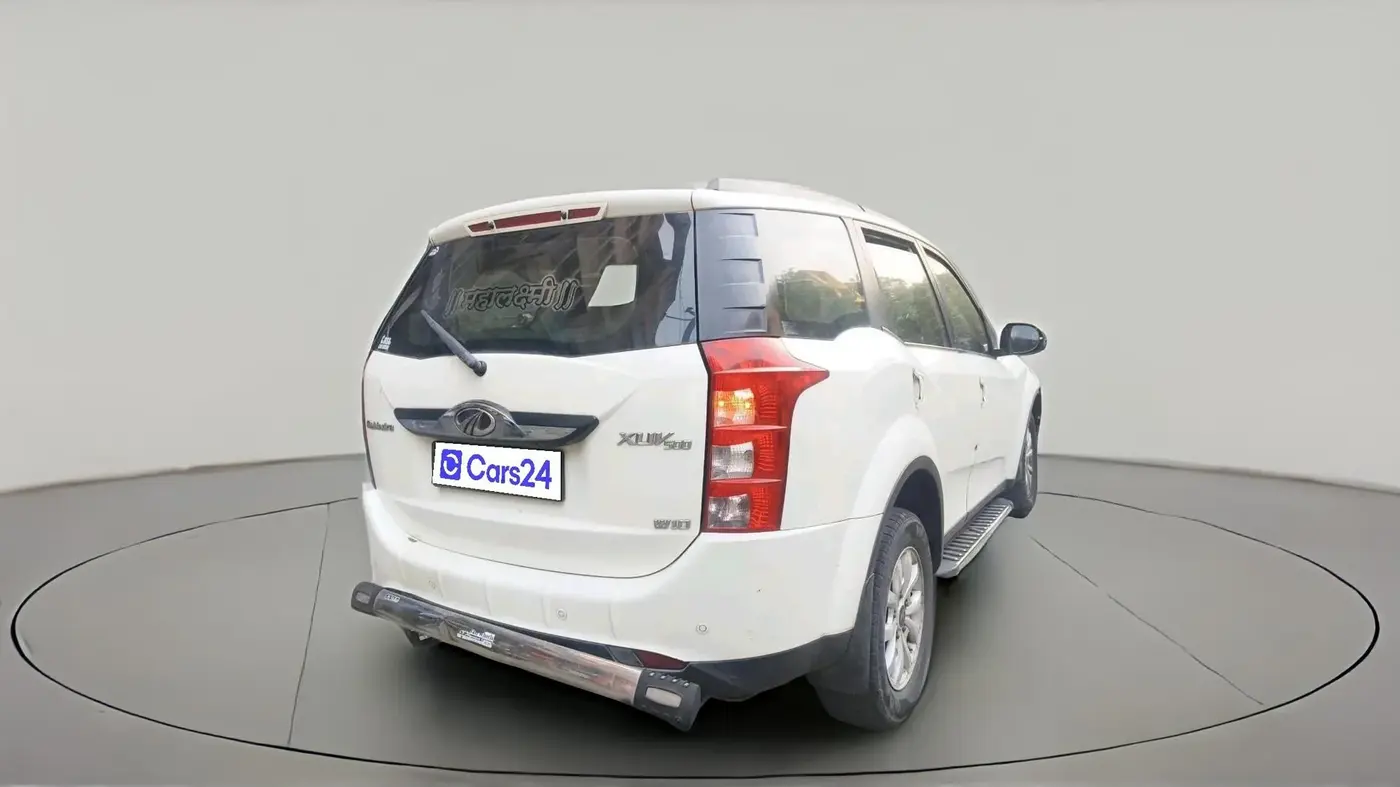 2017 Mahindra XUV500 W10, Diesel, Manual, 1,46,076 km, exterior