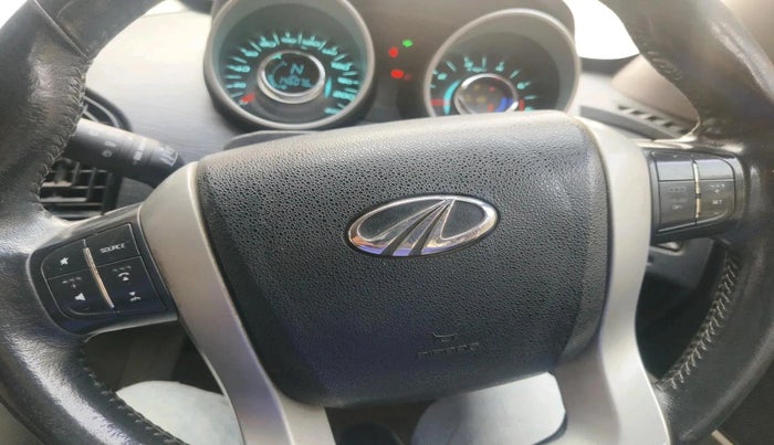 2017 Mahindra XUV500 W10, Diesel, Manual, 1,46,076 km, interior